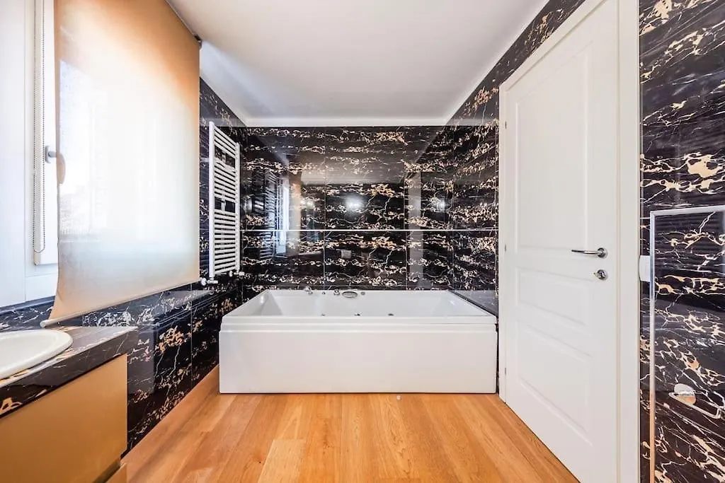 Apartamento Palazzo Artisti 270Mq Penthouse 4 Bedr Jacuzzi Módena