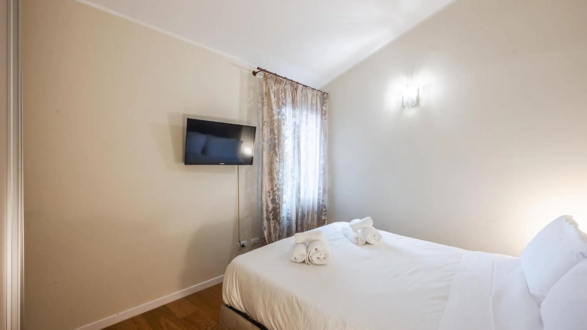 Apartamento Palazzo Artisti 270Mq Penthouse 4 Bedr Jacuzzi Módena Italia
